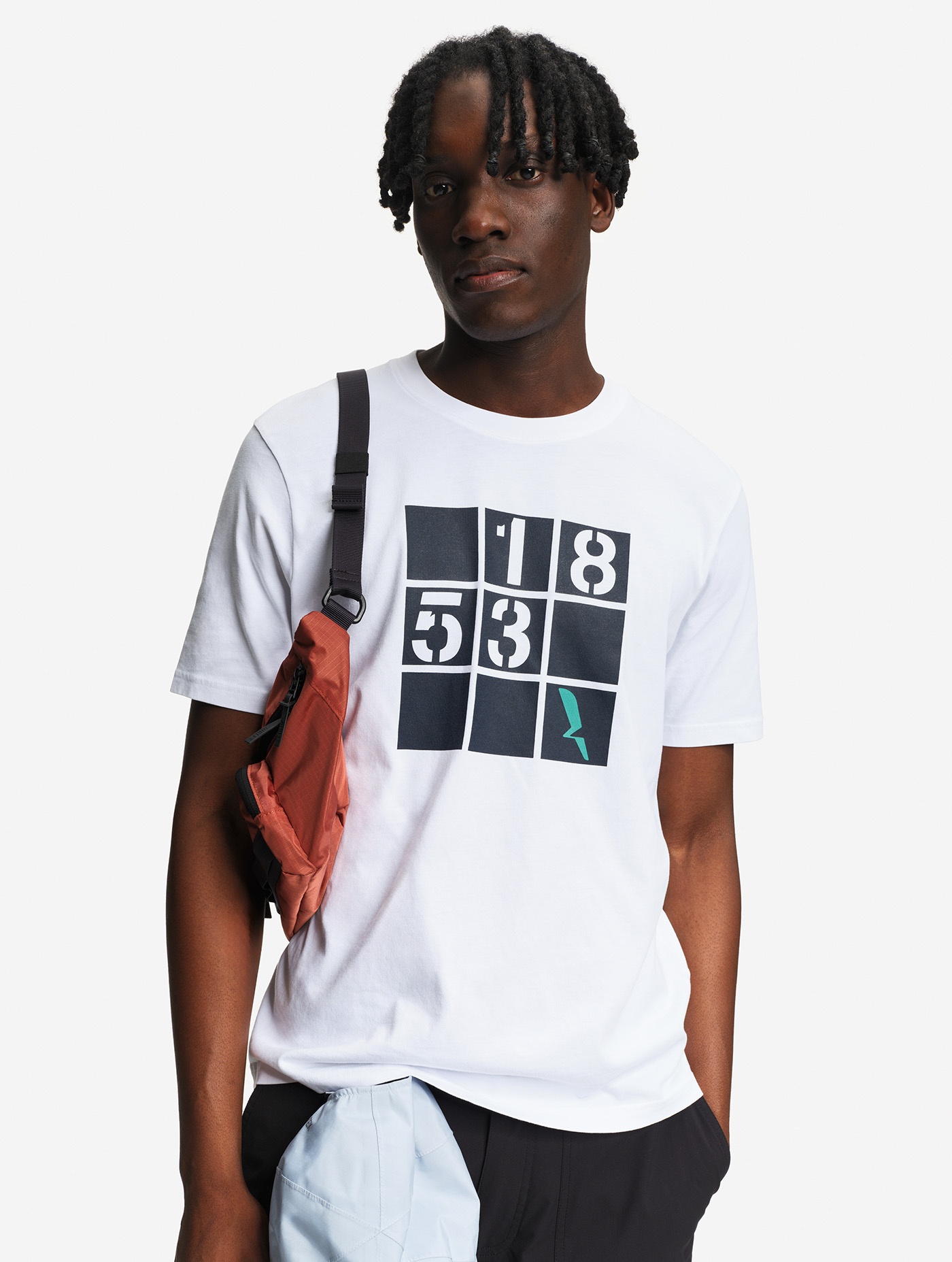 AIS26MTSH003